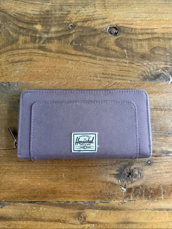 Herschel supply company wallet