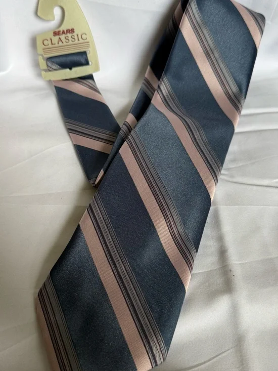 Sears Classic Navy and Pink Striped Men's Tie Vintage - NWT 54’ x 3’