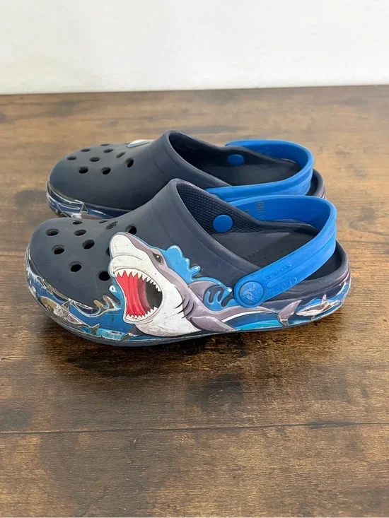 CROCS Kids Shark Clogs in Navy and Bright Blue