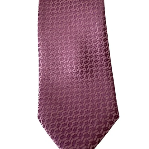 Michael Kors Poly Silk Blend Pink Herringbone Men’s Tie 58 inches  Work Dress.
