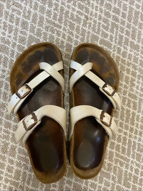Birkenstock Cream Cross-Strap Kids Sandals with Buckles