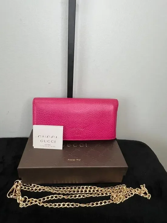 Gucci Pink Pebbled Leather Continental Wallet Box Card Chain Italy 354498