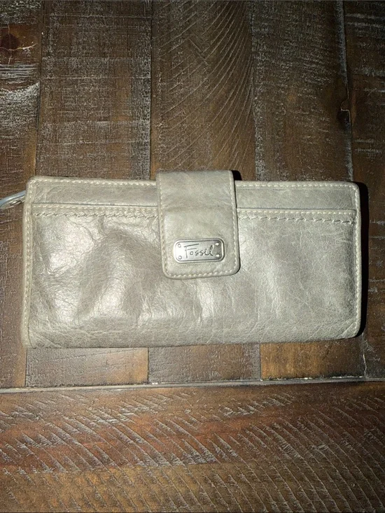 Fossil Vintage Gray Lamb soft Leather Snap-Tab Wallet
