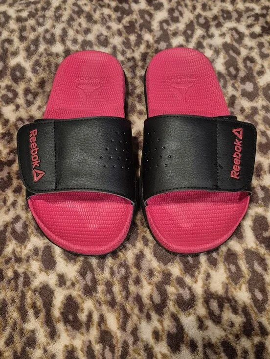 Reebok Boys Delta Vital Slide Sandals 3 Like New