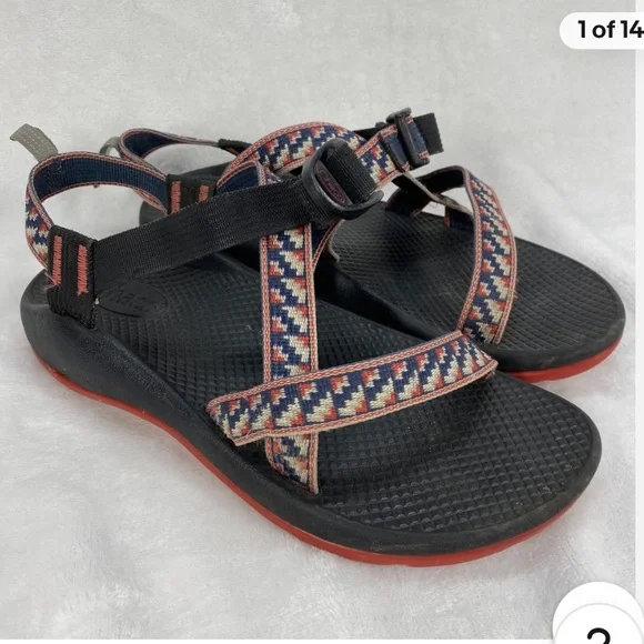 Chaco sandals Girls Size 4‎ Z/Cloud Aztec Pattern Outdoor Hiking Athletic shoes