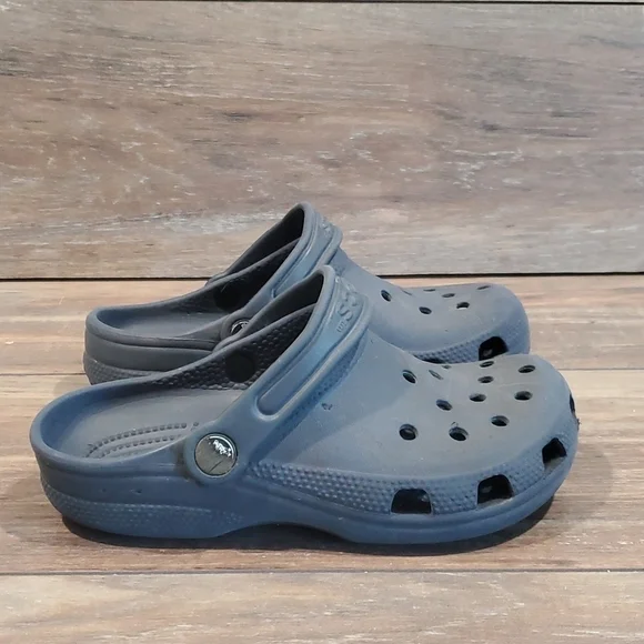 Crocs Sandals shoes clogs  sandals sz J2