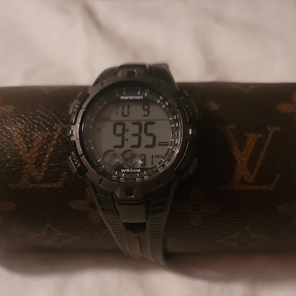 Timex T5K802 Marathon Black Resin Case with Black Rubber‎ Band Men's Wristwatch
