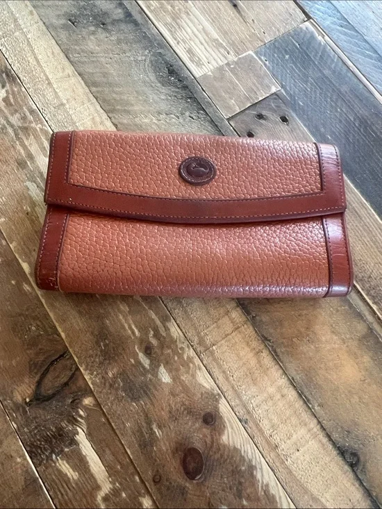 Dooney & Bourke Brown Pebbled Leather Clutch Wallet Vintage