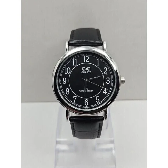 Mens Q & Q By Citizen Quartz Dress Watch Silver Black Dial 30M WR New Battery