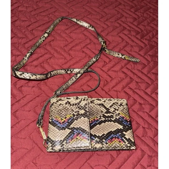 Women's Snakeskin Wristlet Wallet w/ Strap Snap Closure Folding Credit Card