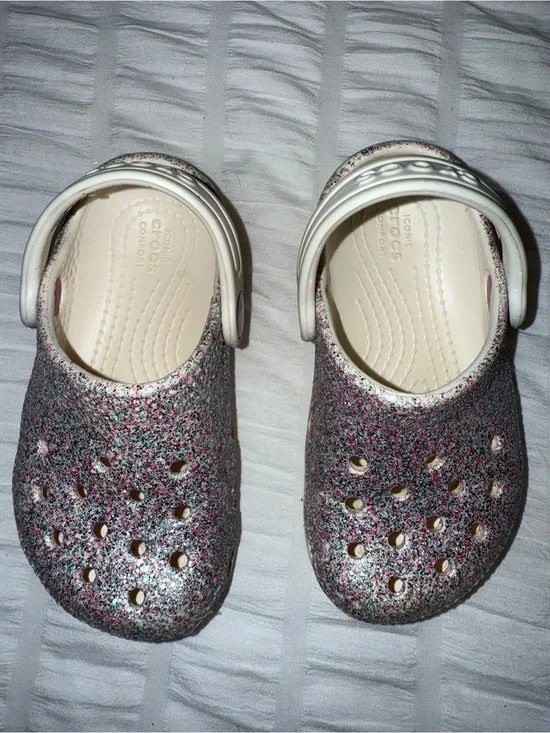 CROCS Girls Toddler Glitter Clog Sandals in White and Pink Size 7