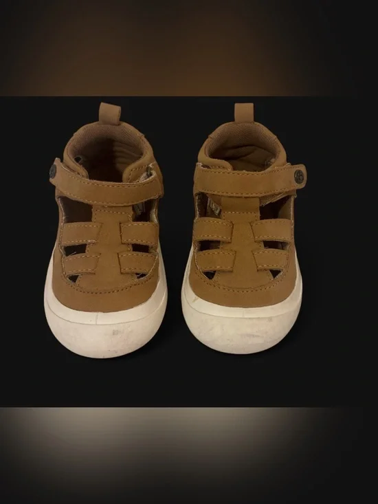 BearPaw Kids Tan Closed-Toe Sandal Sneakers