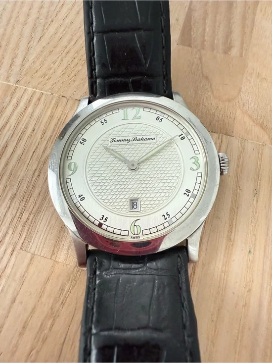 Rare Tommy Bahama men’s stainless steel and black leather watch NEW BATTERY