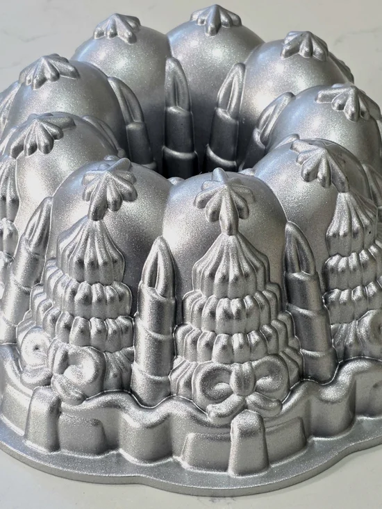 Nordic Ware Christmas Tree Very Merry Bundt Silver Cake Pan Bakeware 10 Cup