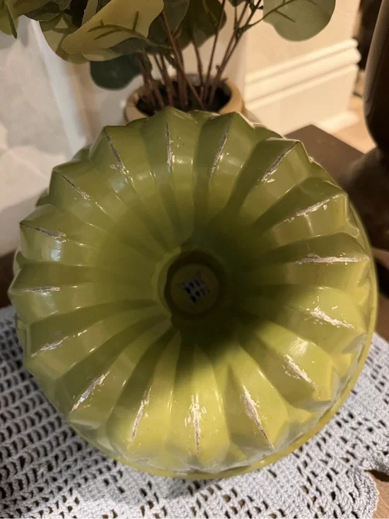 VINTAGE AVOCADO GREEN ALUMINUM NON-STICK 10