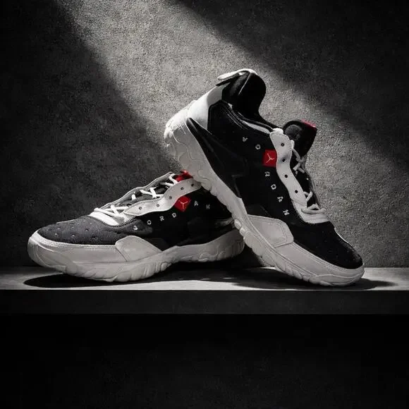 Jordan Delta 2 Chicago Bulls Black White Red Low Top Lace Up Athletic Sneakers