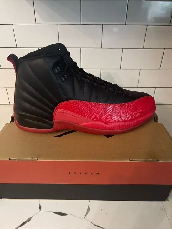 Mens Retro 12 Flu Game Size 13.