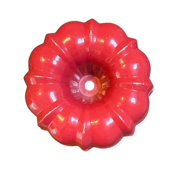 Nordic‎ Ware Bundt Pan Kitchen Red Vintage Cast Aluminum Fluted Cake Mold