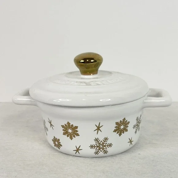 Martha Stewart Mini Holiday Cocottes 7.35 ounces White And Gold Snowflakes