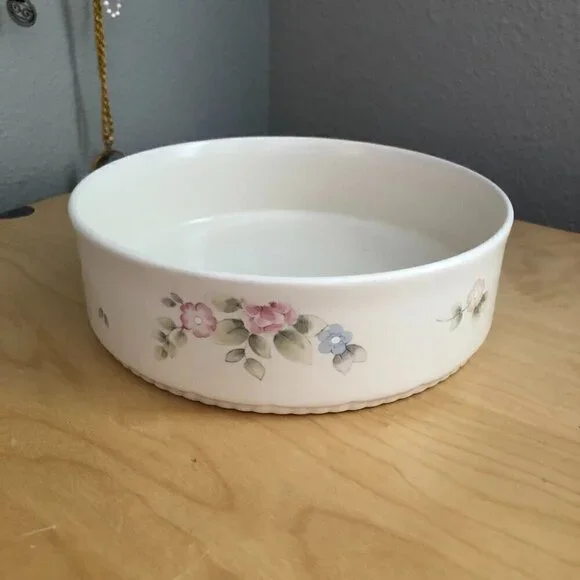 Pfaltzgraff USA Tea Rose Stoneware Collection Round Casserole Souffle 8.5