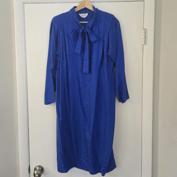 Garfinckel's Vintage 100% Silk Blue Leopard Neck Bow Long Sleeve Dress Size 16