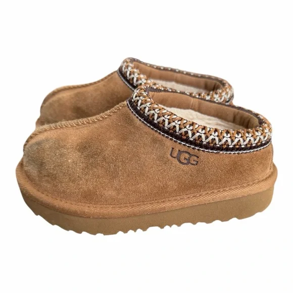 Chestnut UGG‎ Kids Brown Suede Slippers