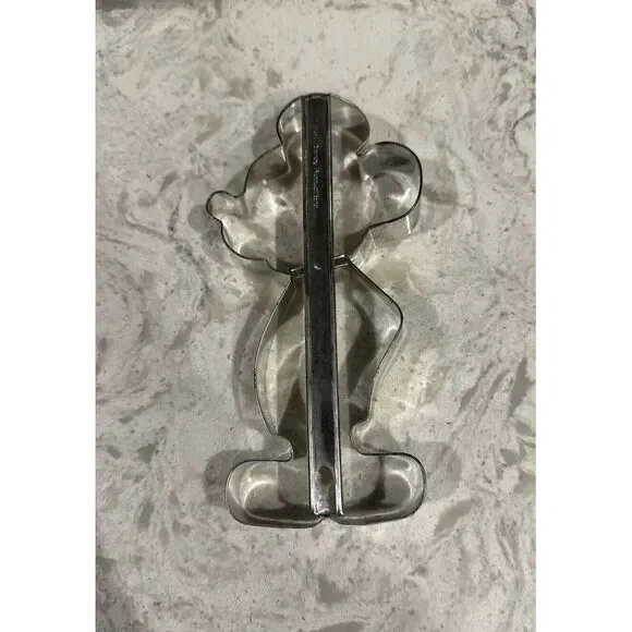 MICKEY MOUSE Shaped‎ Cookie Cutter From Walt Disney Large ~ 7