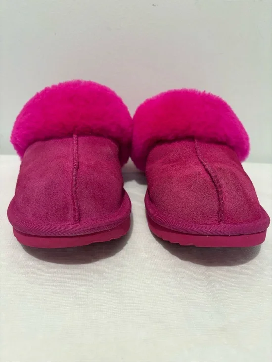UGG Women's Bright Fuchsia Shearling Slide Slippers
