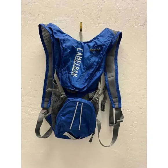 CamelBak‎ Blue Rogue Hydration Pack Backpack With External Pockets Zip Closure