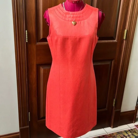 Tory Burch  Dress   Sleeveless  dark coral almost orange  flattering sheath Sz 6