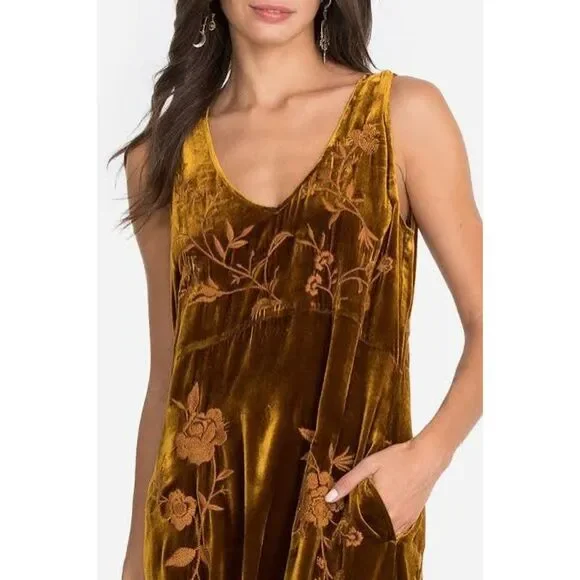 Johnny Was Vixie ve;vet tank desss size medium golden brown