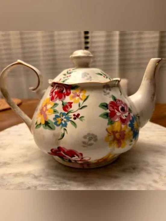 Vintage-Style Floral Porcelain Teapot by Grace Teaware – Cottagecore Aesthetic