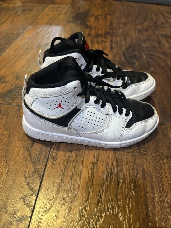Boys Jordan sneakers