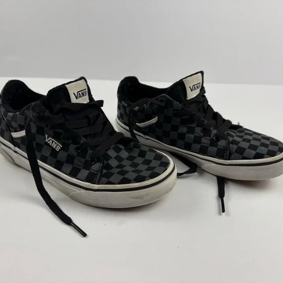 Vans Kids Sheldan low top sneakers youth size 3