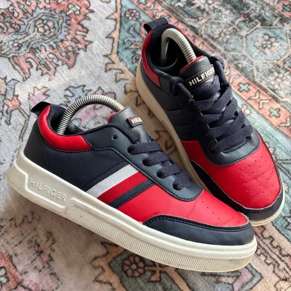 Tommy Hilfiger Cayman 2.0 Sneakers Red Navy Blue Boys‎ Casual Shoes size 3 Kids