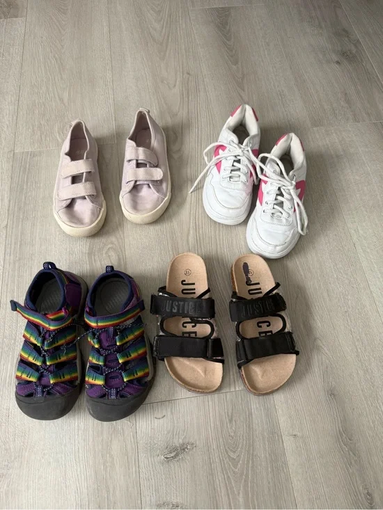 Girls shoes size 13