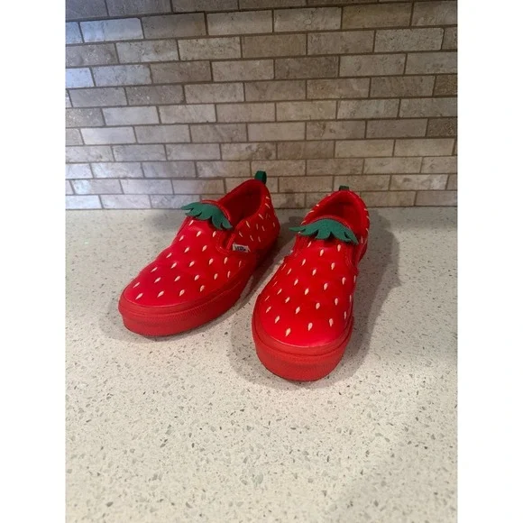Vans Strawberry Slip On Shoes Kids‎ Classic