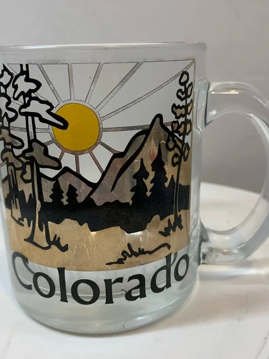Vintage “Colorado” Souvenir Clear Gold Mug.                    3650