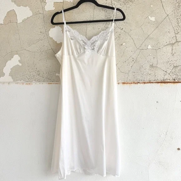 Vtg 90s Slip Dress Chemise Nightgown White Lace Bridal Vassarette‎ Made in USA L