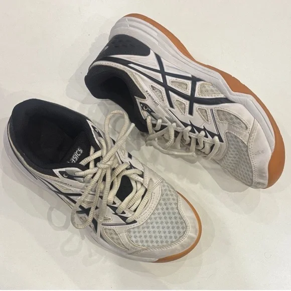 ASICS Black and White Upcourt 4 Volleyball Squash Indoor Gum Sole Shoes