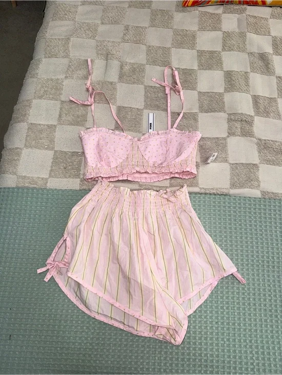 NWT Victoria's Secret PINK bralette and ruffle shorts set size M
