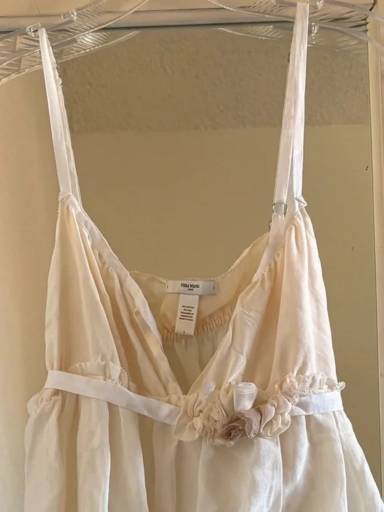 Vera Wang Cream Layered Chiffon Chemise with Floral Waist