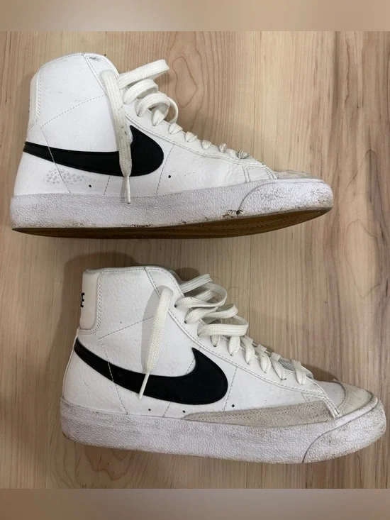 Nike Blazers White and Black
