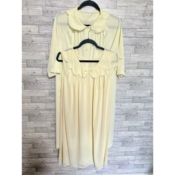 Vintage Shadowline Yellow Nylon Nightgown and Robe Set Medium Lace Floral USA