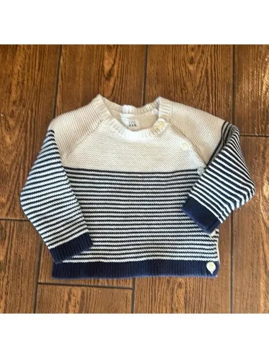 Baby Gap Blue/White Striped Sweater Size 6 to 12 monhts