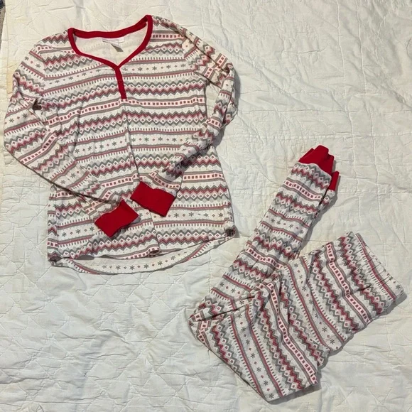 LC Lauren Conrad‎ Festive Red and White  Pajama Set