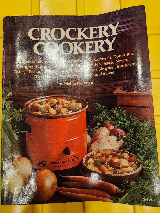 Vintage 1975 Crockery Cookery Cookbook by Mable Hoffman. 262 Tested Recipes.