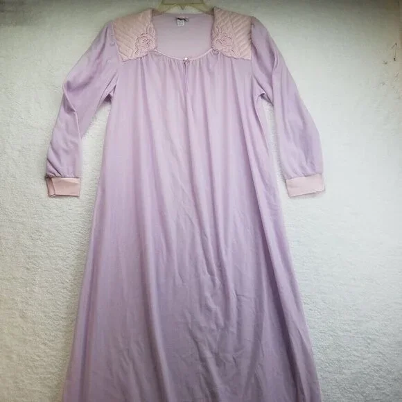 Helen of Troy Nightgown Womens Medium Nylon‎ Vintage Purple Made in USA