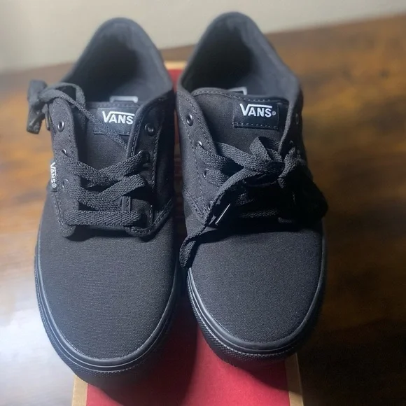 Boys Atwood vans shoes size-5