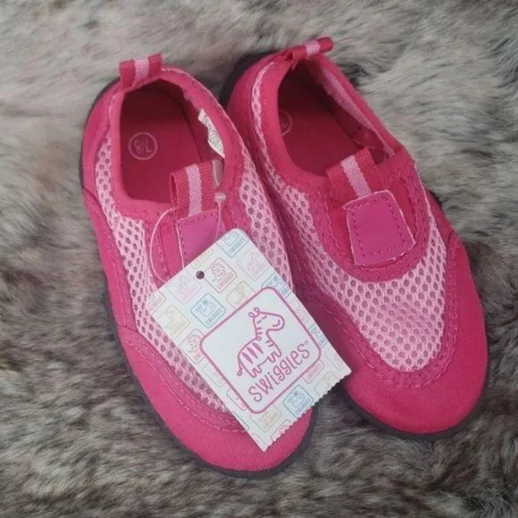 Swiggles Pink Breathable Girls slip on Water shoes‎ Toddler Medium